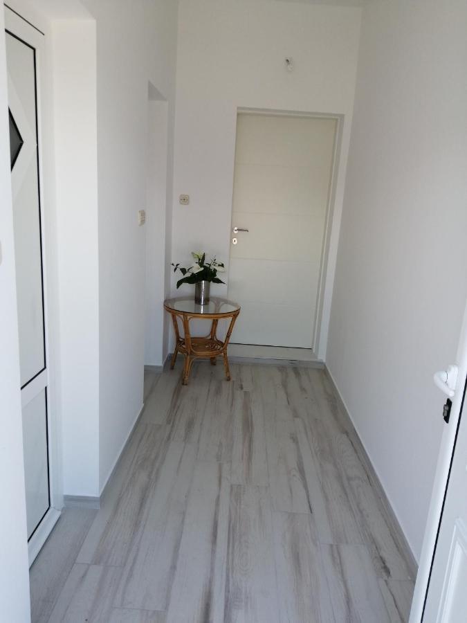 Apartman Luis Silence Sestanovac Экстерьер фото